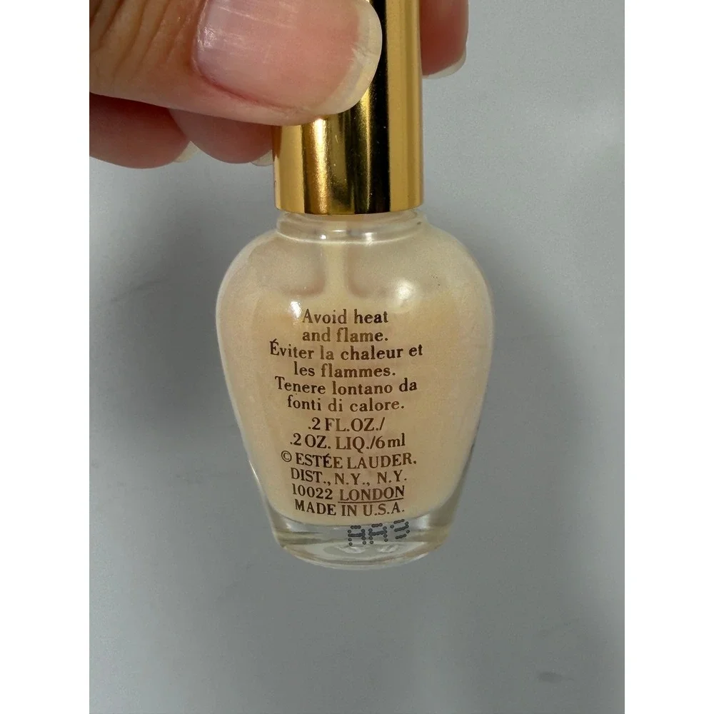Estee Lauder High Gloss Lacquer for Nails 33 White Petal 0.2oz Mini Shimmer